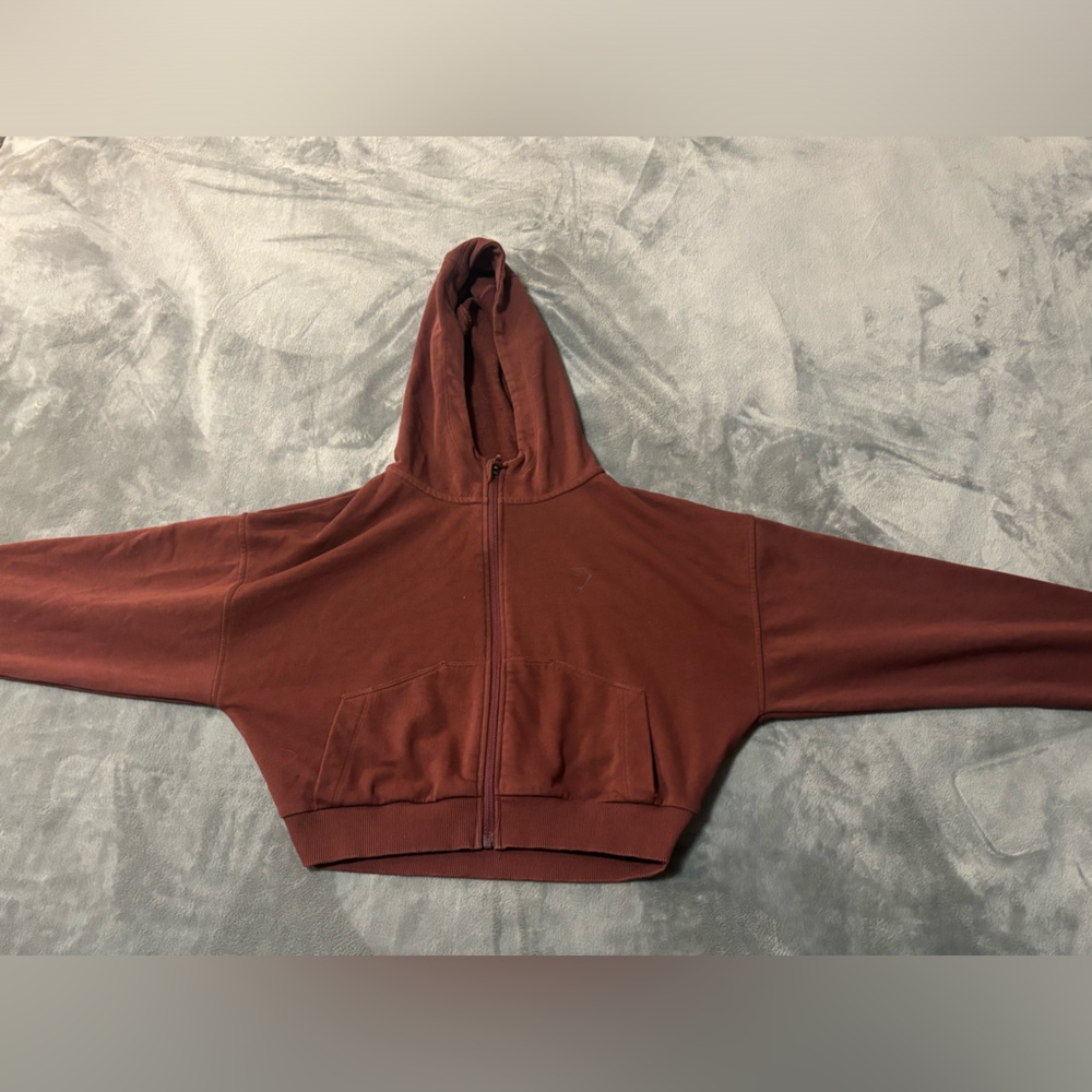 Gym shark cropped hoodie